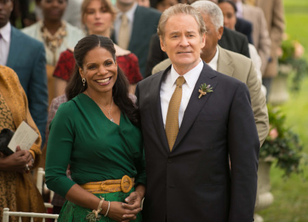 Maureen (Audra McDonald) and Pete (Kevin Kline) in TriStar Pictures' RICKI AND THE FLASH.