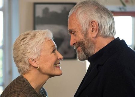 The wife, Vita nell'ombra