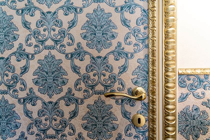 "Rivière Luxury Palaces".